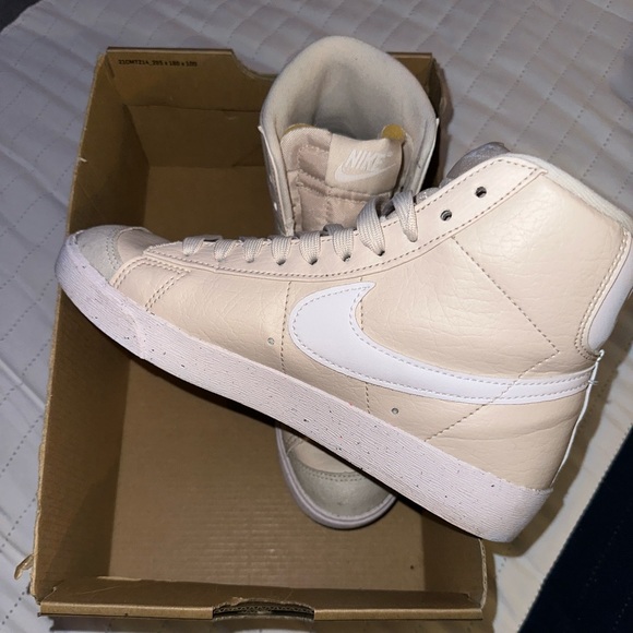 nike | women’s blazer mid ‘77 next nature white/cream/nude - Picture 4 of 8